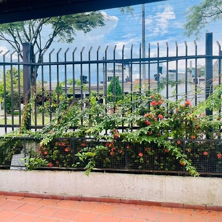 Hostal Roma Villavicencio Buitenkant foto