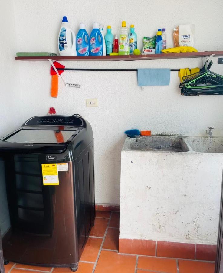 Hostal Roma Villavicencio Buitenkant foto